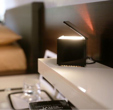 CUBOLED TAVOLO